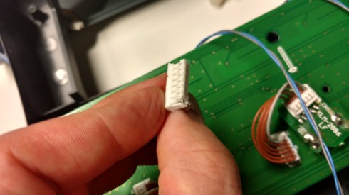 09-standoff-pin-carelss